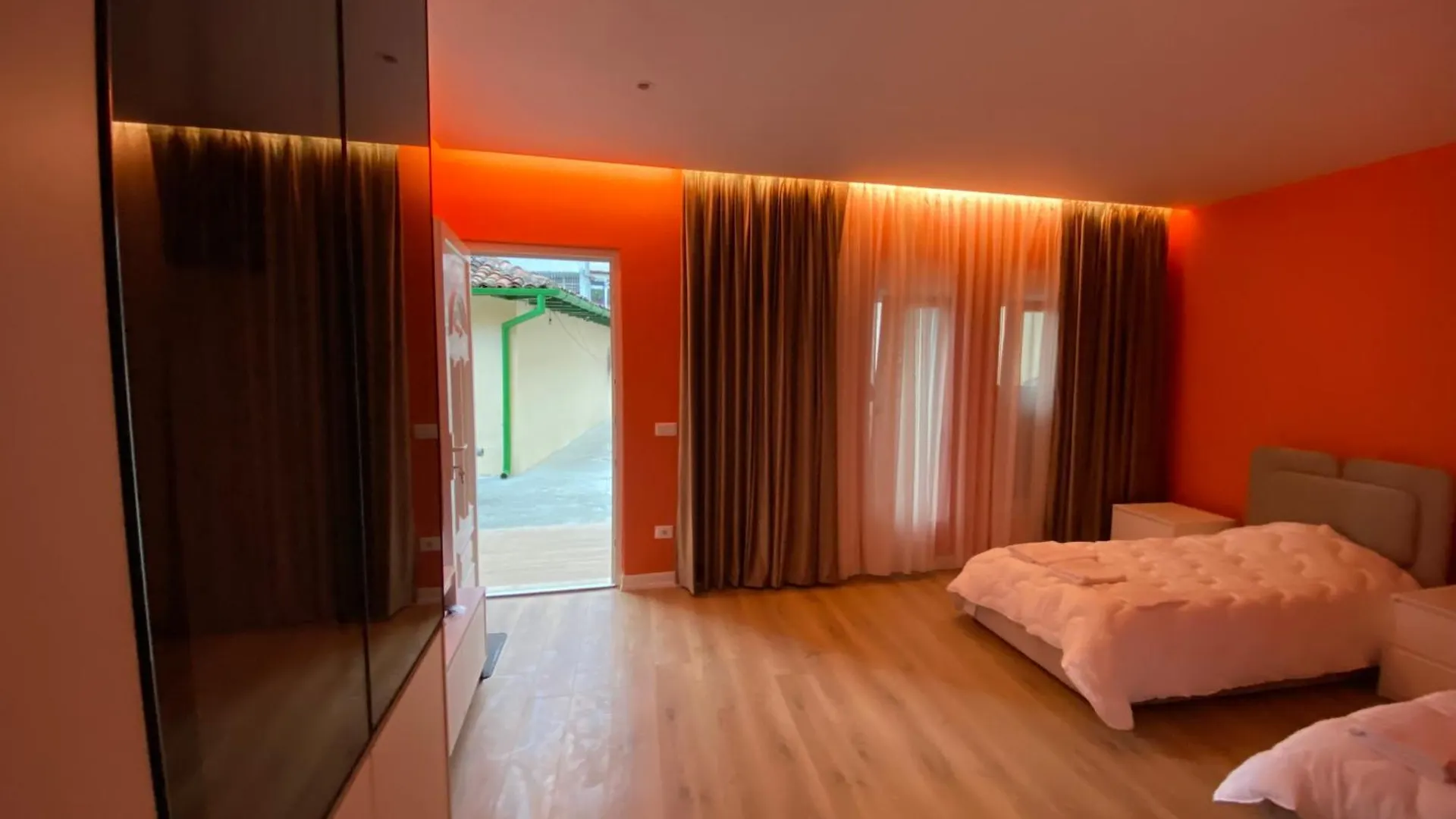 Tirana Center Apartaments 0*,