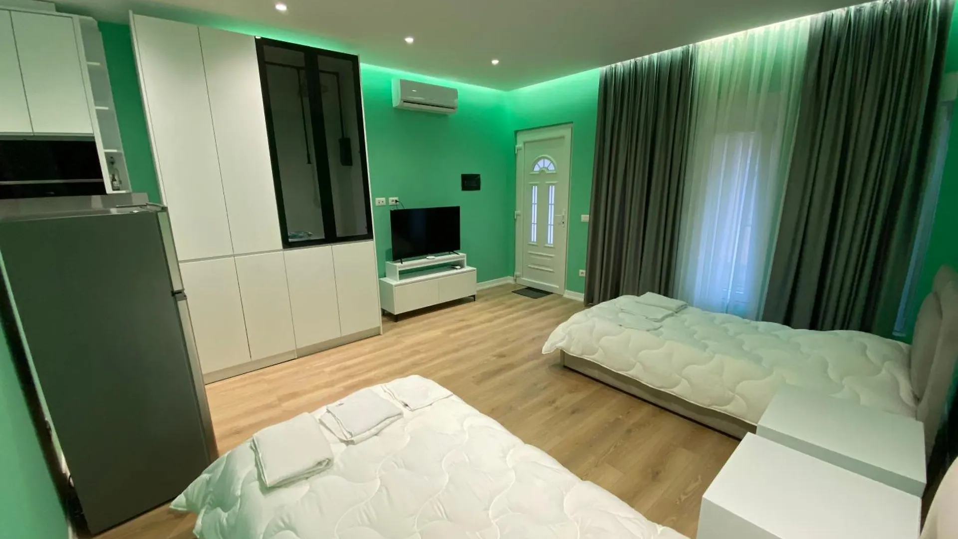 Tirana Center Apartaments 0*,  Albania